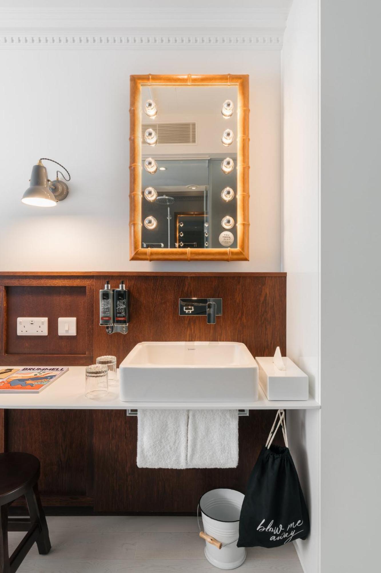 Ruby Stella Hotel ロンドン エクステリア 写真