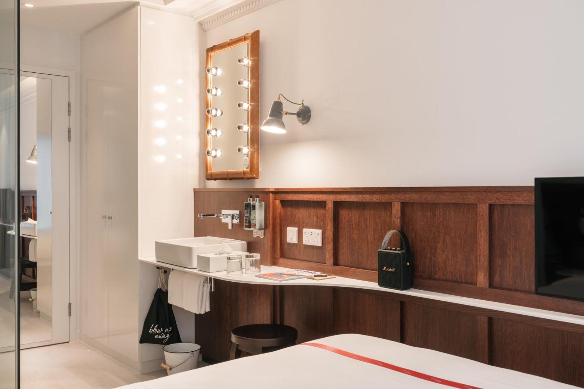 Ruby Stella Hotel ロンドン エクステリア 写真